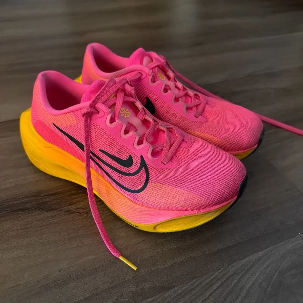 Nike Women’s Zoom Fly 5 - Picture 1 of 6
